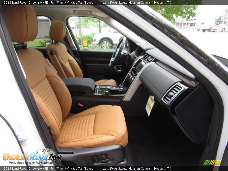 Front Seat of 2018 Land Rover Discovery HSE Photo #5
