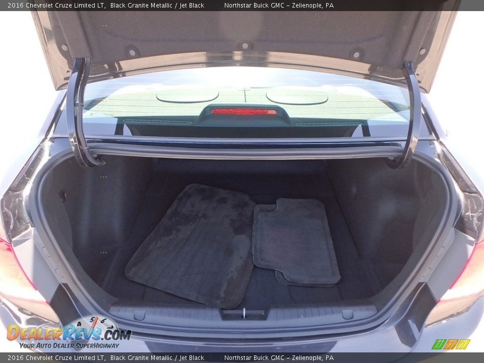 2016 Chevrolet Cruze Limited LT Black Granite Metallic / Jet Black Photo #11