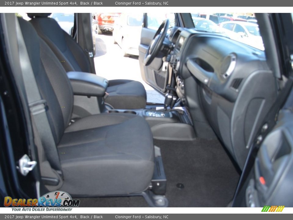 2017 Jeep Wrangler Unlimited Sport 4x4 Black / Black Photo #16