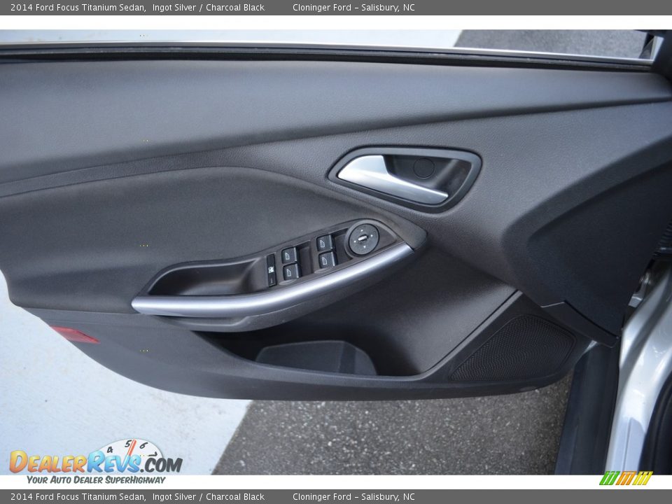 2014 Ford Focus Titanium Sedan Ingot Silver / Charcoal Black Photo #7