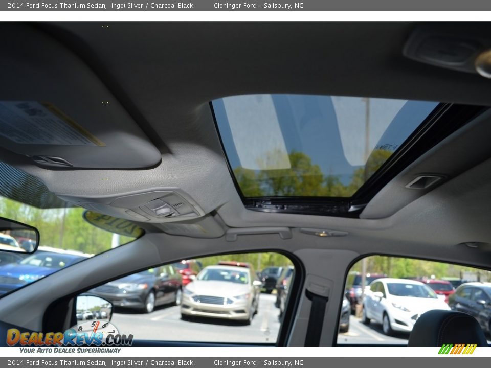 2014 Ford Focus Titanium Sedan Ingot Silver / Charcoal Black Photo #10