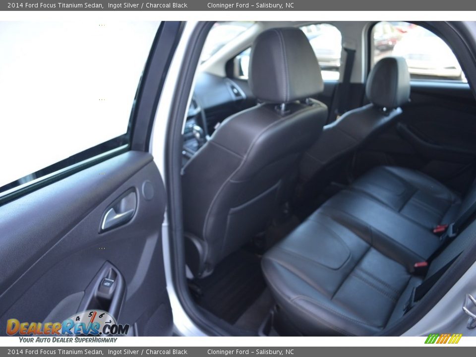 2014 Ford Focus Titanium Sedan Ingot Silver / Charcoal Black Photo #11