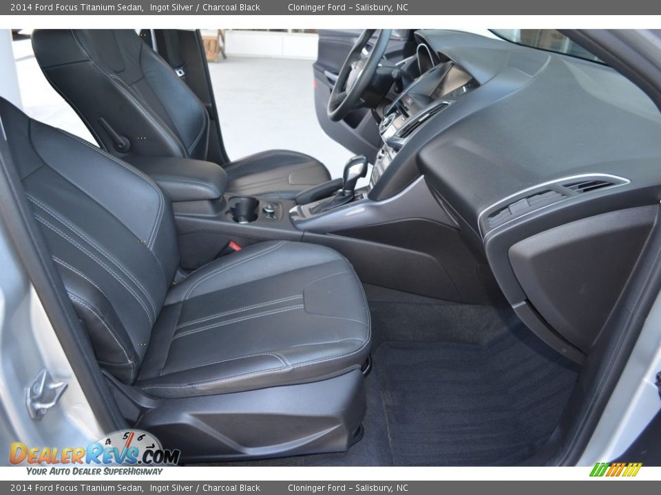 2014 Ford Focus Titanium Sedan Ingot Silver / Charcoal Black Photo #15