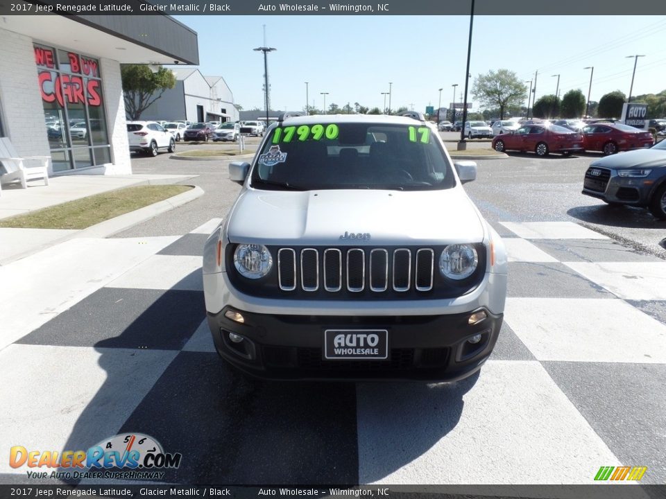 2017 Jeep Renegade Latitude Glacier Metallic / Black Photo #2