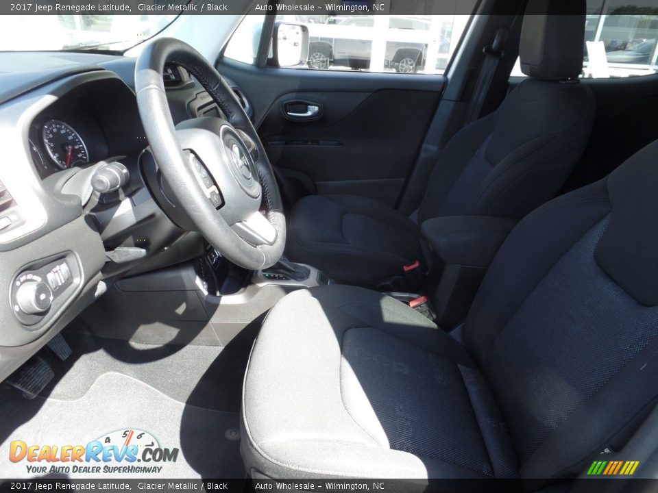 2017 Jeep Renegade Latitude Glacier Metallic / Black Photo #11