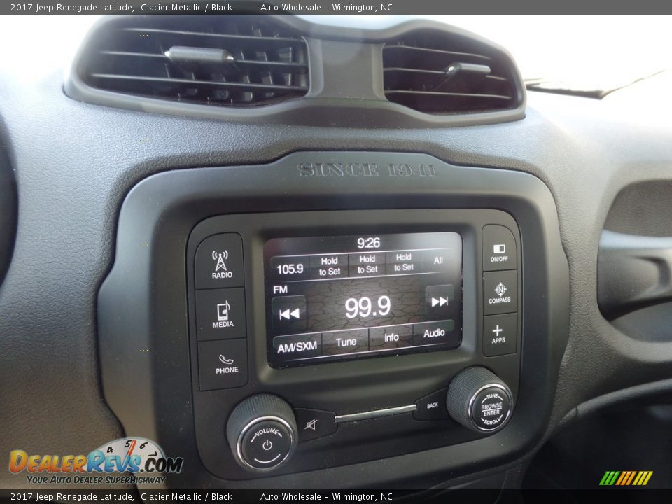 2017 Jeep Renegade Latitude Glacier Metallic / Black Photo #17