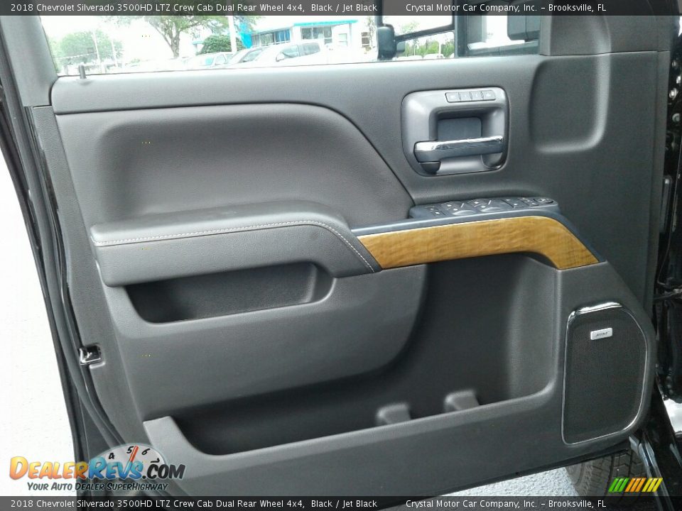 Door Panel of 2018 Chevrolet Silverado 3500HD LTZ Crew Cab Dual Rear Wheel 4x4 Photo #17