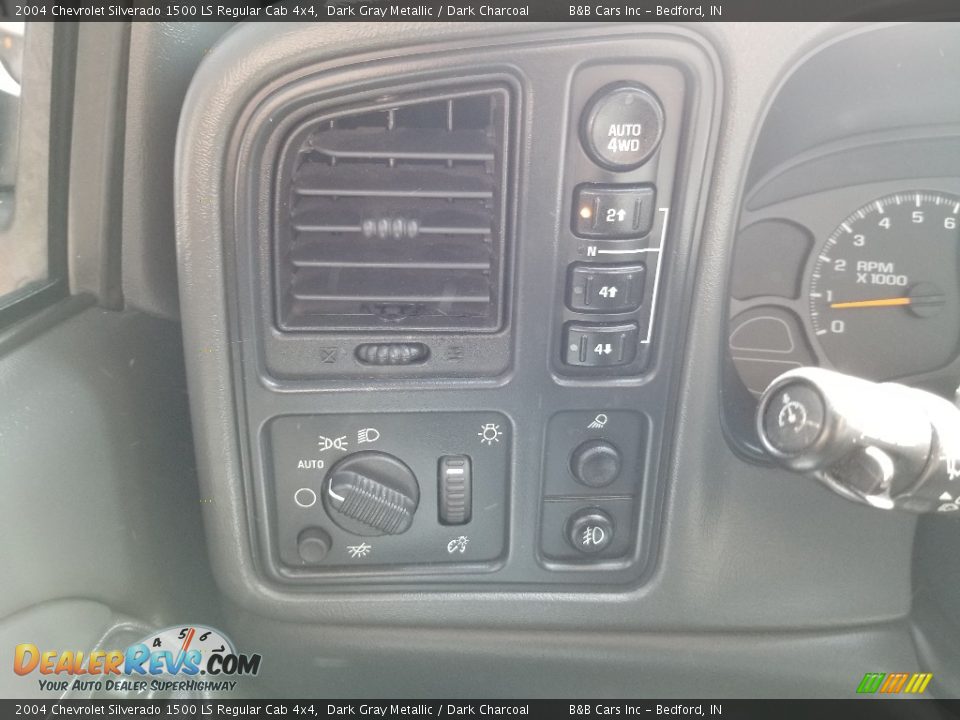 2004 Chevrolet Silverado 1500 LS Regular Cab 4x4 Dark Gray Metallic / Dark Charcoal Photo #21