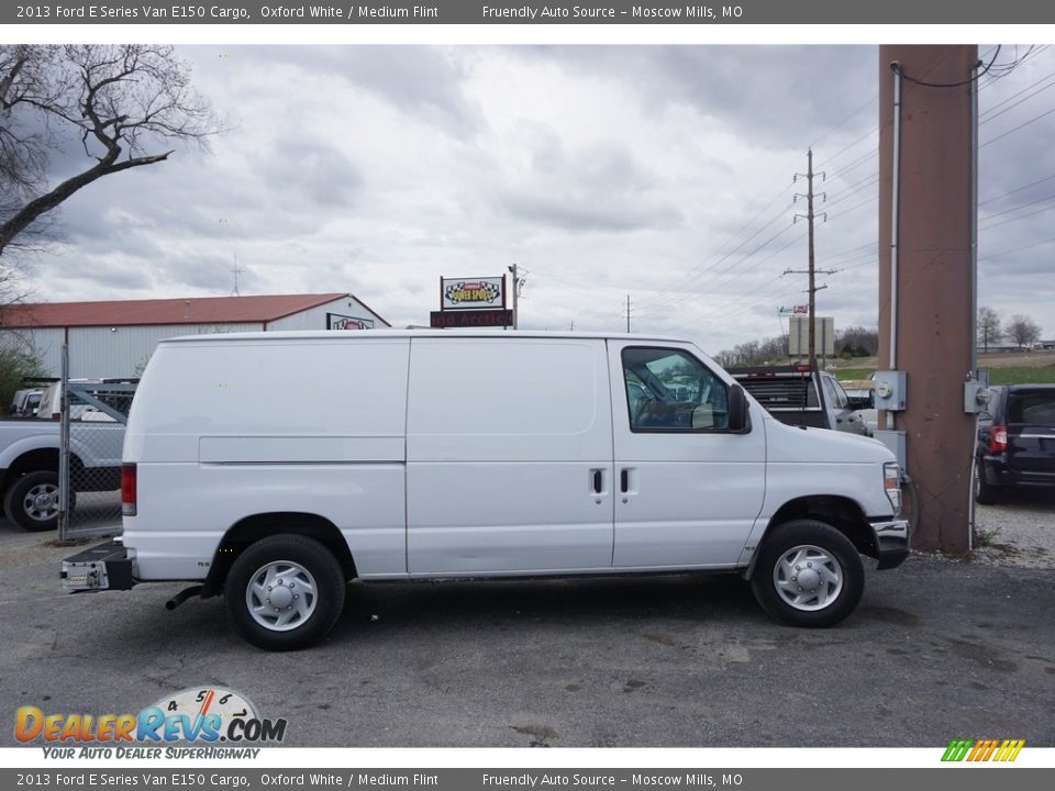 2013 Ford E Series Van E150 Cargo Oxford White / Medium Flint Photo #2