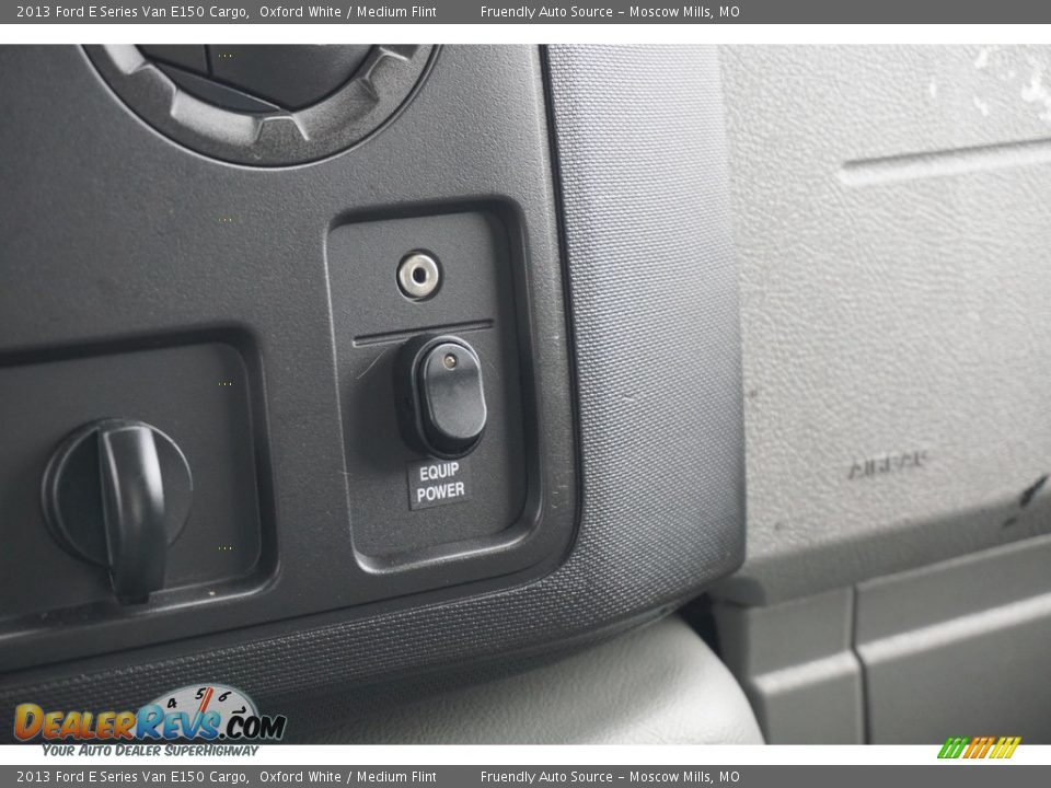 2013 Ford E Series Van E150 Cargo Oxford White / Medium Flint Photo #15
