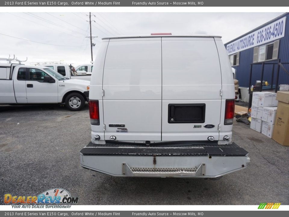 2013 Ford E Series Van E150 Cargo Oxford White / Medium Flint Photo #18