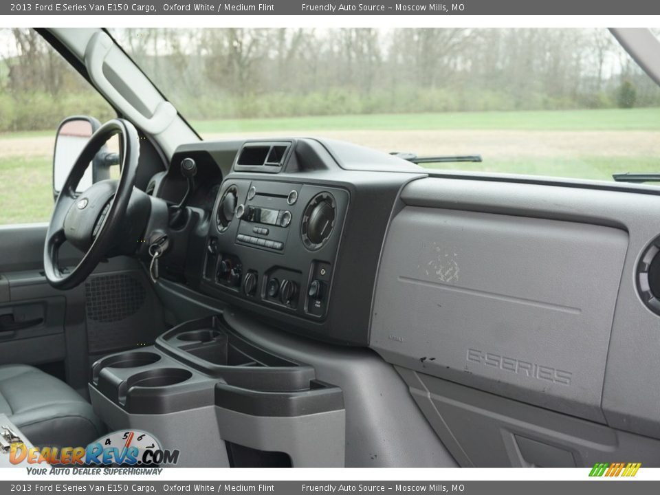2013 Ford E Series Van E150 Cargo Oxford White / Medium Flint Photo #20