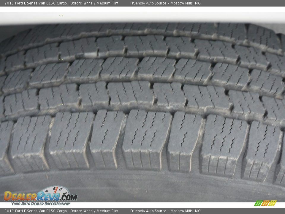 2013 Ford E Series Van E150 Cargo Oxford White / Medium Flint Photo #27