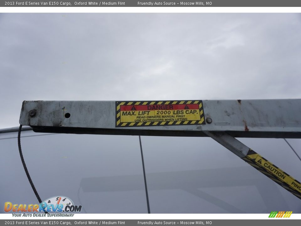 2013 Ford E Series Van E150 Cargo Oxford White / Medium Flint Photo #32