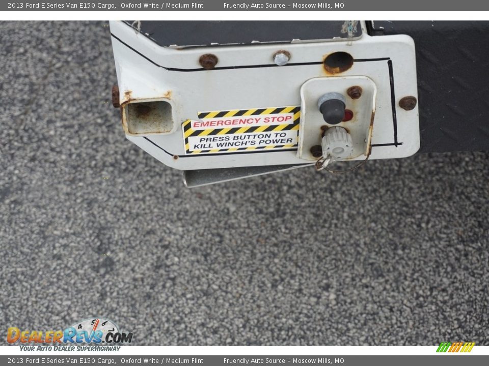 2013 Ford E Series Van E150 Cargo Oxford White / Medium Flint Photo #34