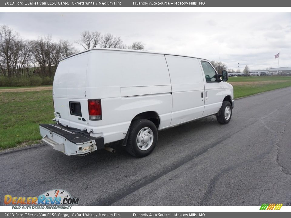 2013 Ford E Series Van E150 Cargo Oxford White / Medium Flint Photo #35