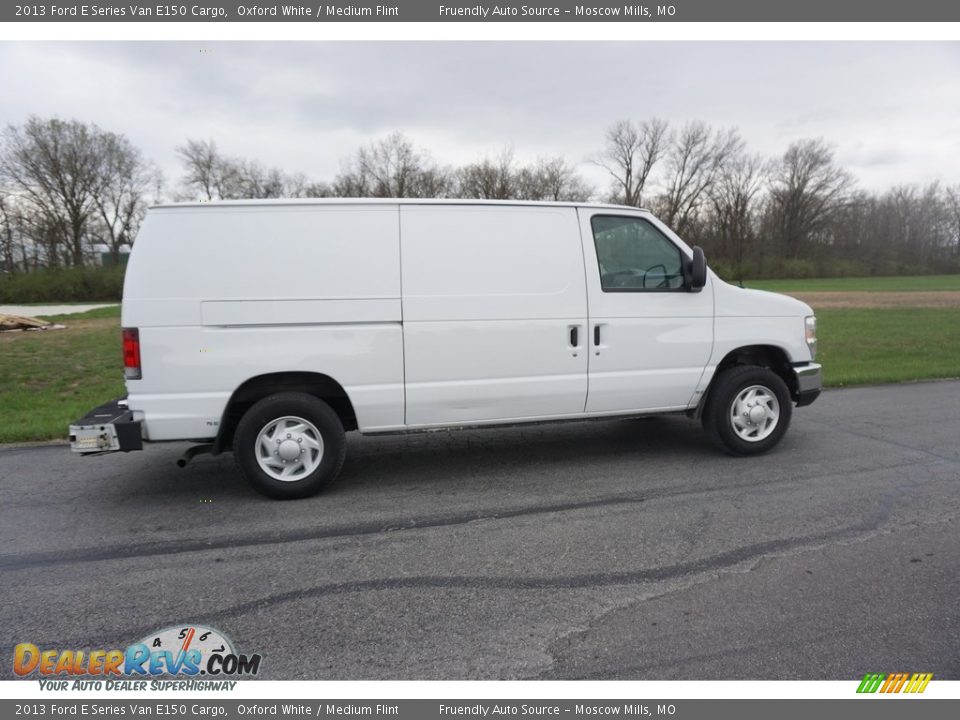 2013 Ford E Series Van E150 Cargo Oxford White / Medium Flint Photo #36