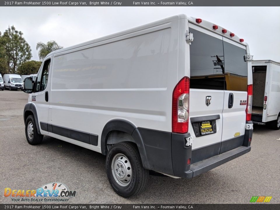 2017 Ram ProMaster 1500 Low Roof Cargo Van Bright White / Gray Photo #4