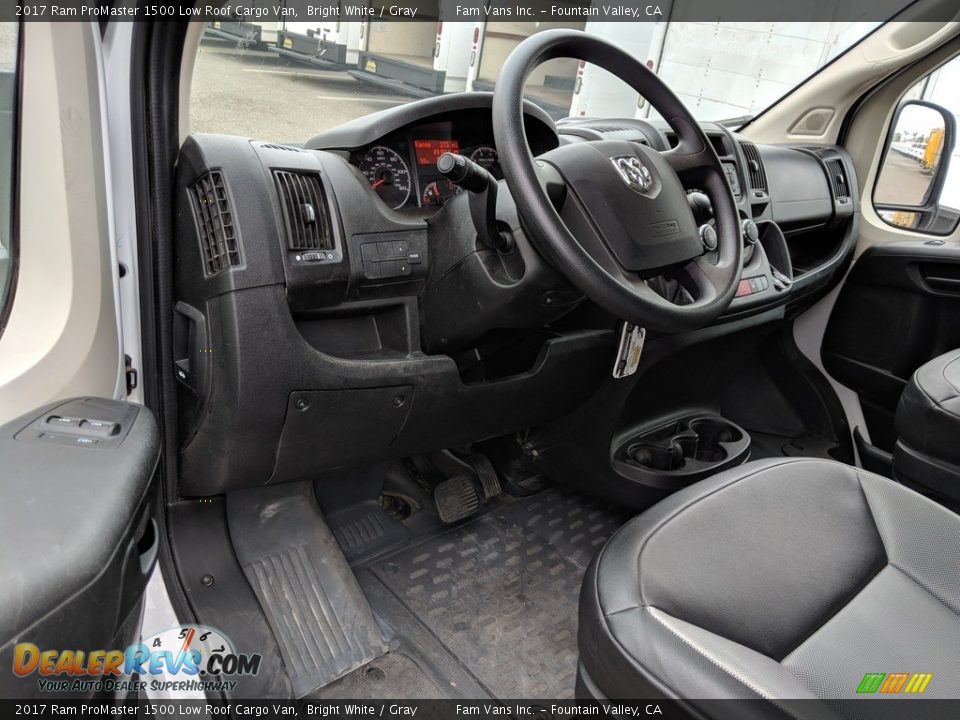 2017 Ram ProMaster 1500 Low Roof Cargo Van Bright White / Gray Photo #8