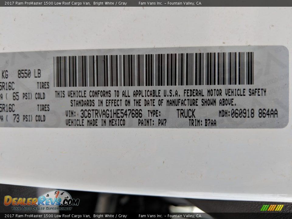 2017 Ram ProMaster 1500 Low Roof Cargo Van Bright White / Gray Photo #13
