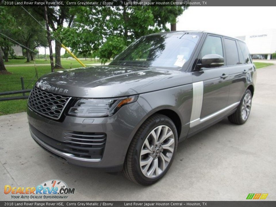 Front 3/4 View of 2018 Land Rover Range Rover HSE Photo #10