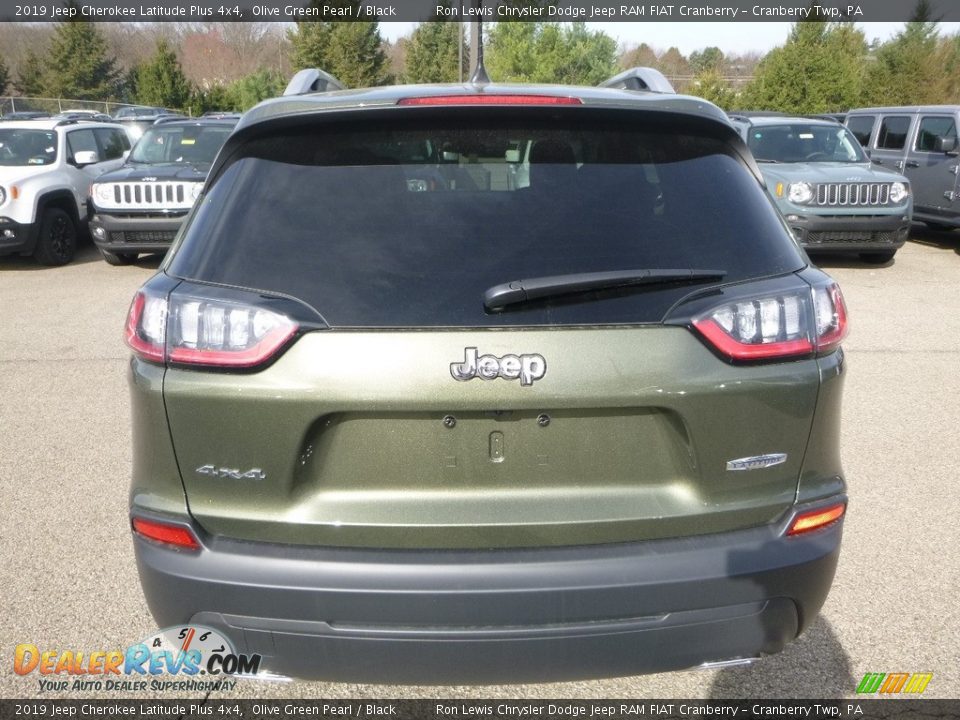2019 Jeep Cherokee Latitude Plus 4x4 Olive Green Pearl / Black Photo #4