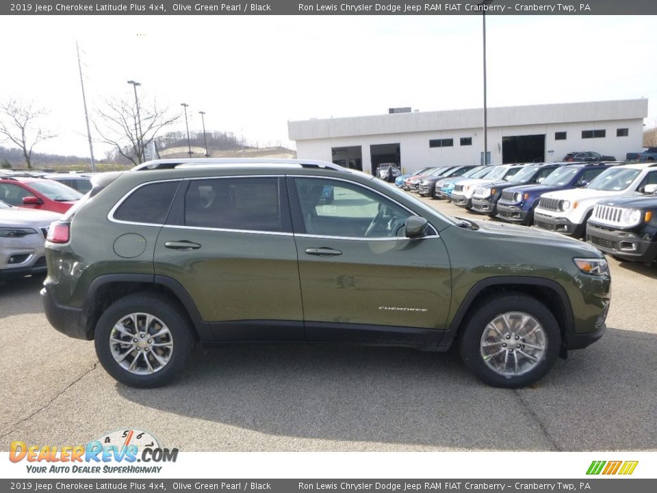 2019 Jeep Cherokee Latitude Plus 4x4 Olive Green Pearl / Black Photo #6