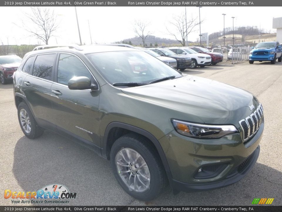 2019 Jeep Cherokee Latitude Plus 4x4 Olive Green Pearl / Black Photo #7