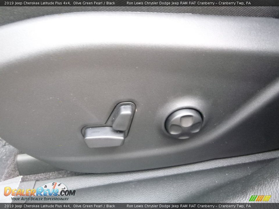 2019 Jeep Cherokee Latitude Plus 4x4 Olive Green Pearl / Black Photo #20
