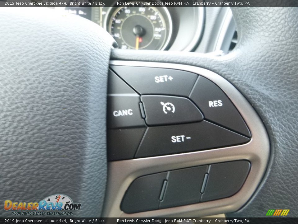 2019 Jeep Cherokee Latitude 4x4 Bright White / Black Photo #19