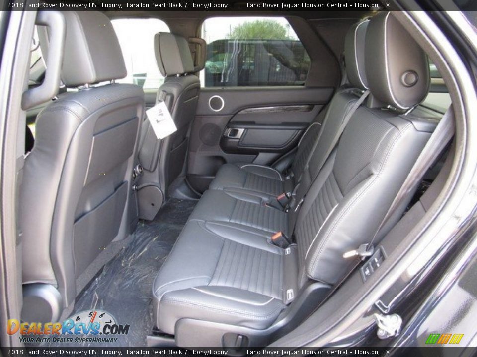 Rear Seat of 2018 Land Rover Discovery HSE Luxury Photo #13