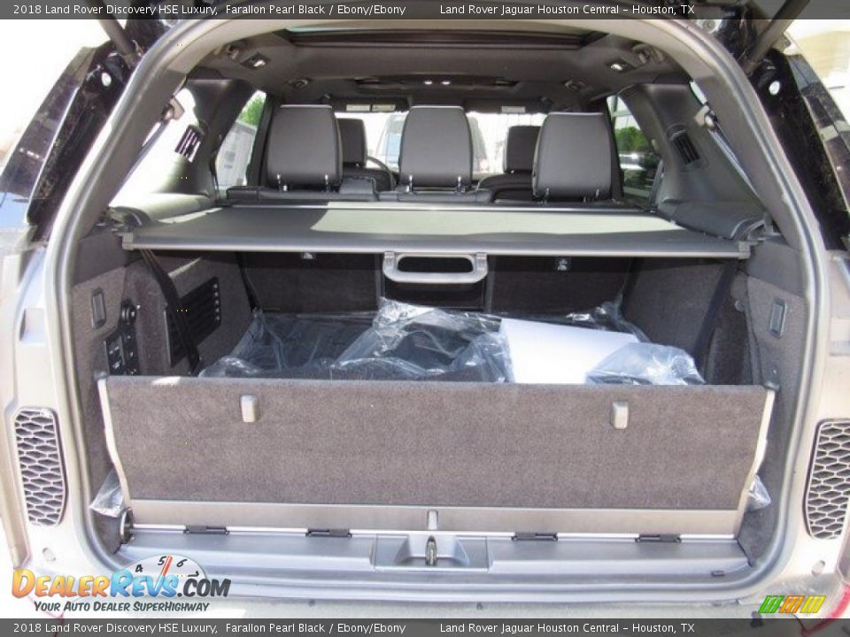 2018 Land Rover Discovery HSE Luxury Trunk Photo #17