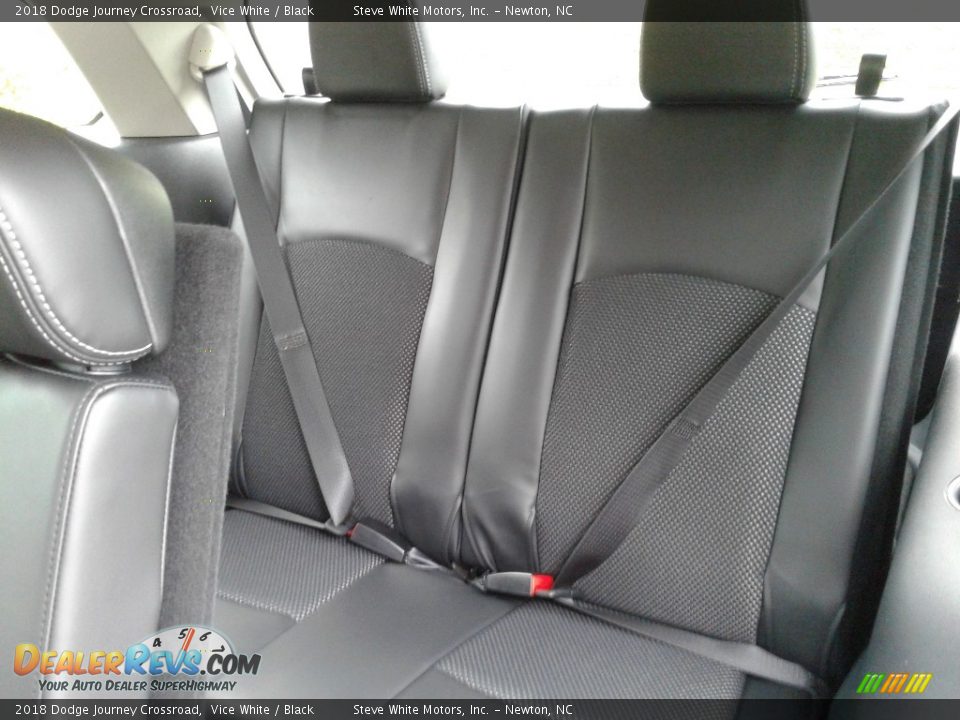 2018 Dodge Journey Crossroad Vice White / Black Photo #12