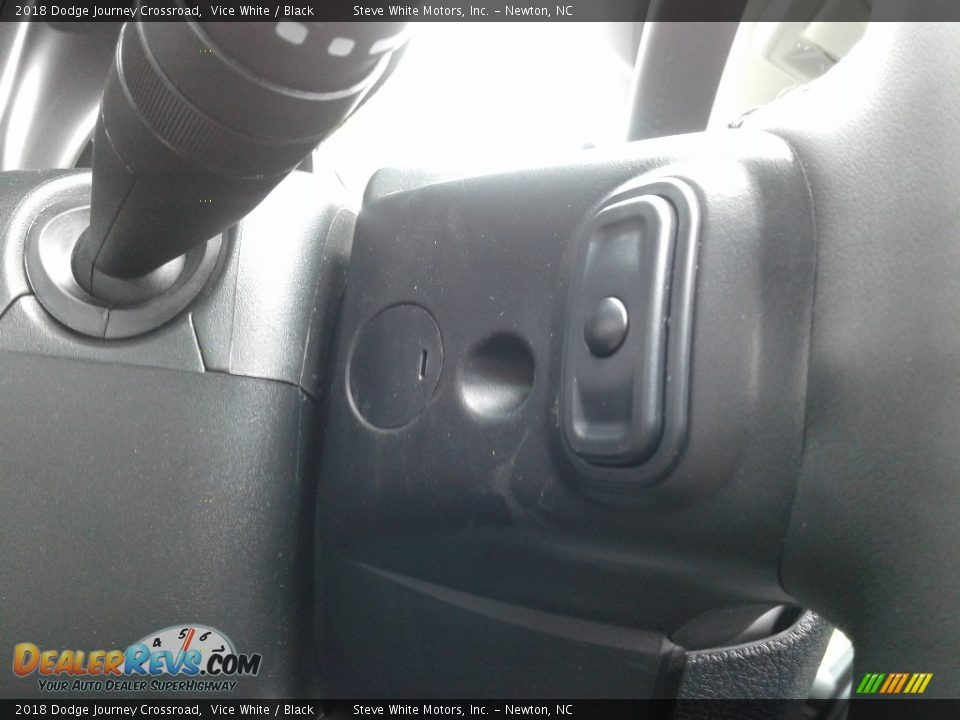 2018 Dodge Journey Crossroad Vice White / Black Photo #18