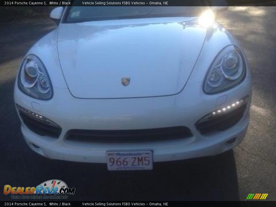 2014 Porsche Cayenne S White / Black Photo #5