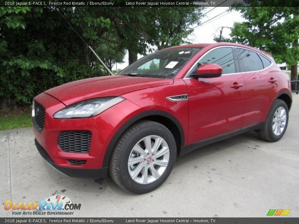 Front 3/4 View of 2018 Jaguar E-PACE S Photo #10