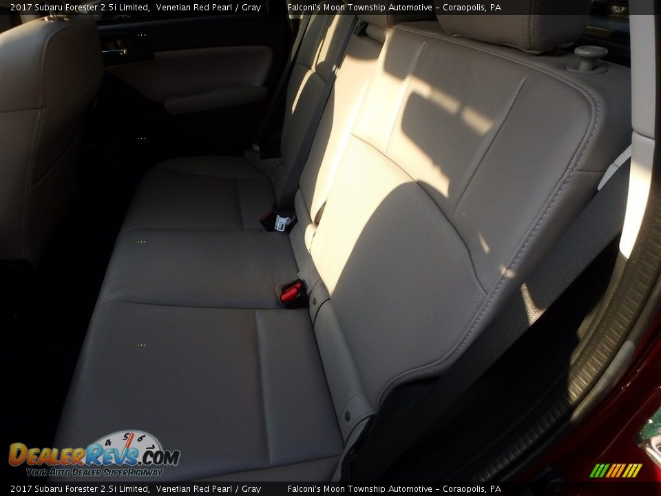 2017 Subaru Forester 2.5i Limited Venetian Red Pearl / Gray Photo #16