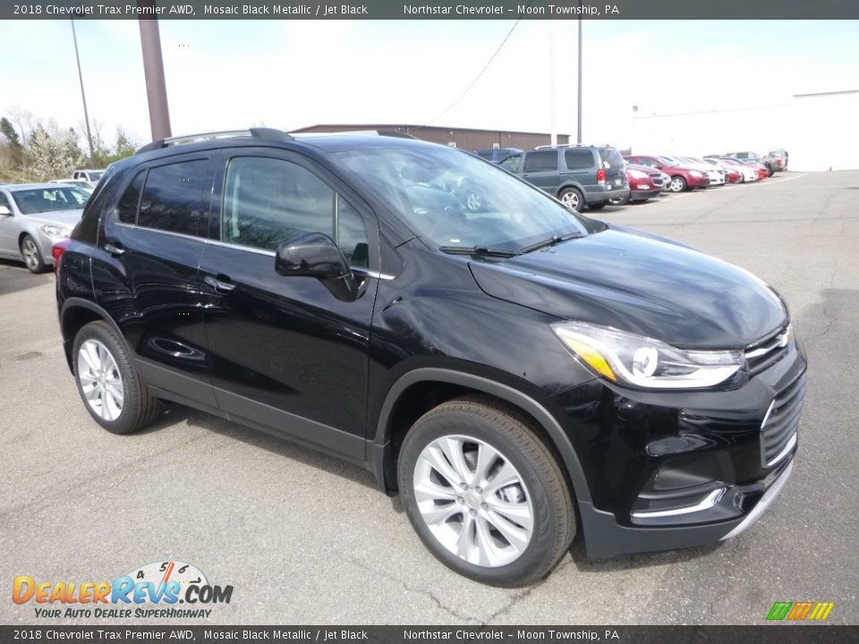 Front 3/4 View of 2018 Chevrolet Trax Premier AWD Photo #7