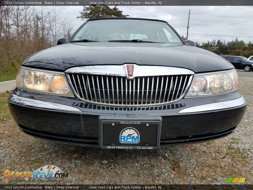 2002 Lincoln Continental Black / Deep Charcoal Photo #2