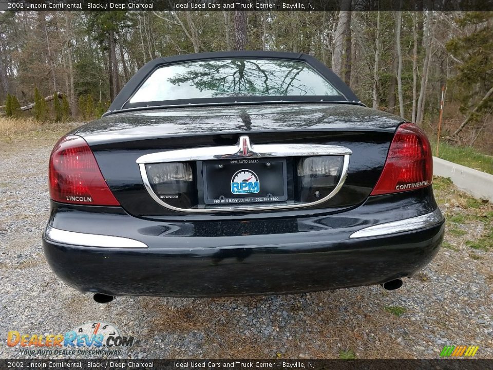 2002 Lincoln Continental Black / Deep Charcoal Photo #8