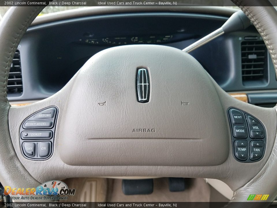 2002 Lincoln Continental Black / Deep Charcoal Photo #15