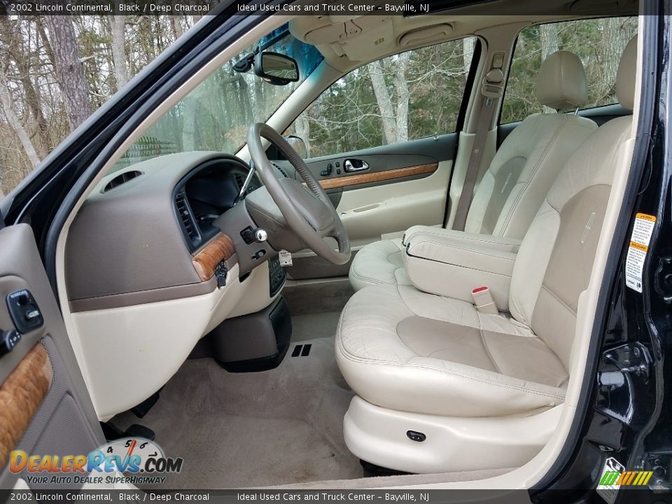 2002 Lincoln Continental Black / Deep Charcoal Photo #18