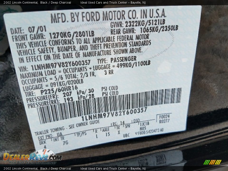 2002 Lincoln Continental Black / Deep Charcoal Photo #19