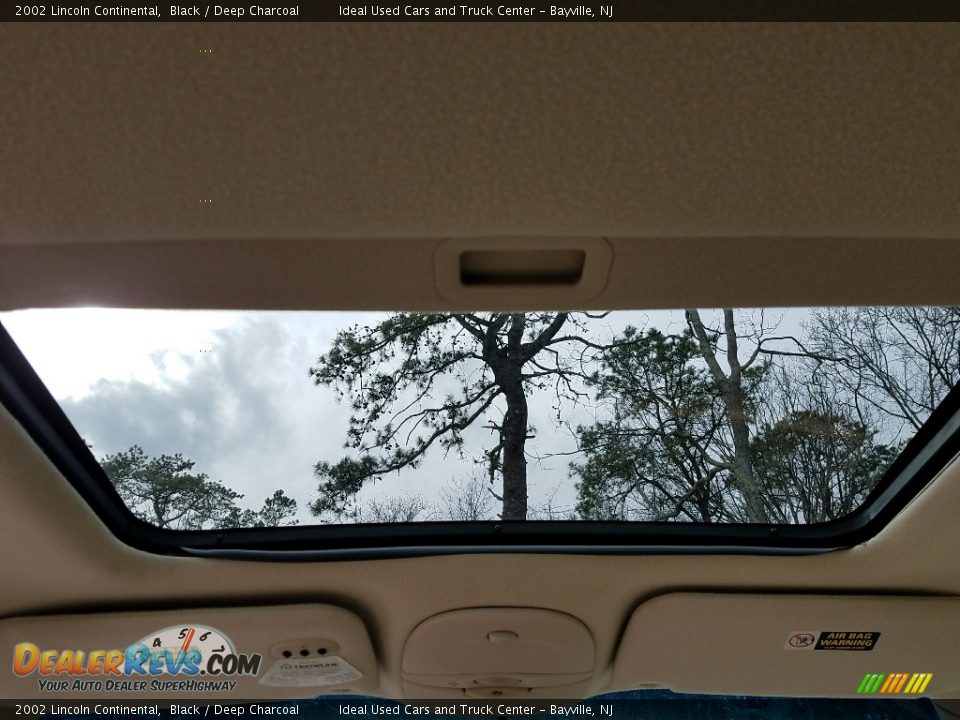 2002 Lincoln Continental Black / Deep Charcoal Photo #20