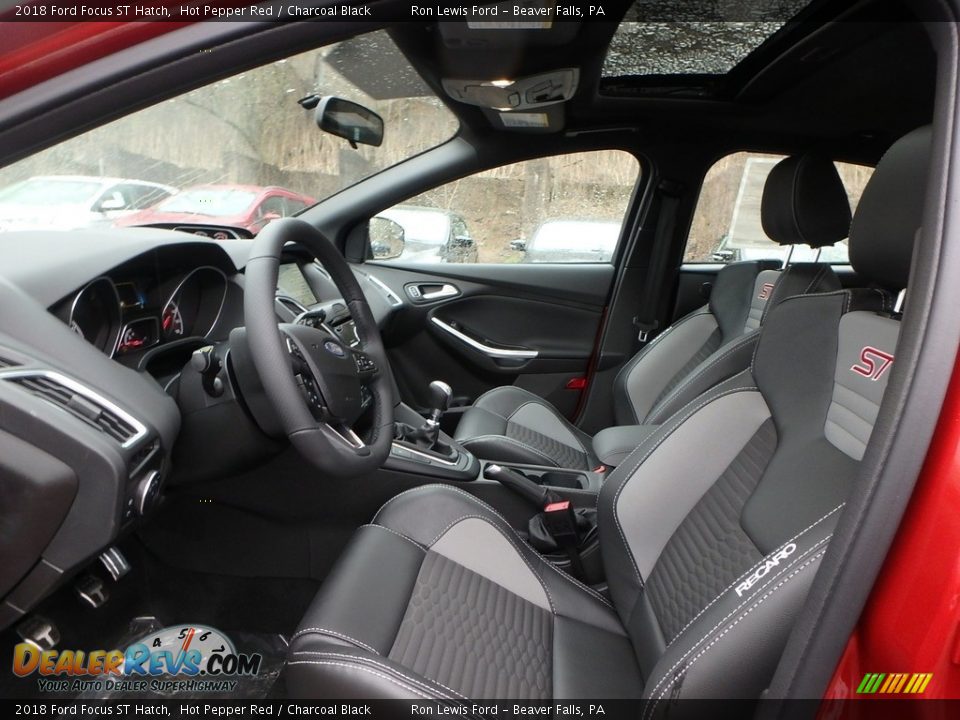 Charcoal Black Interior - 2018 Ford Focus ST Hatch Photo #12