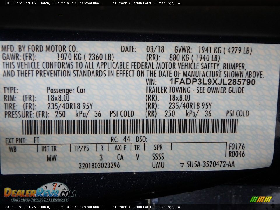 2018 Ford Focus ST Hatch Blue Metallic / Charcoal Black Photo #10