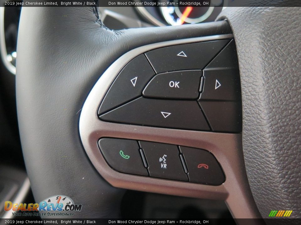 Controls of 2019 Jeep Cherokee Limited Photo #29