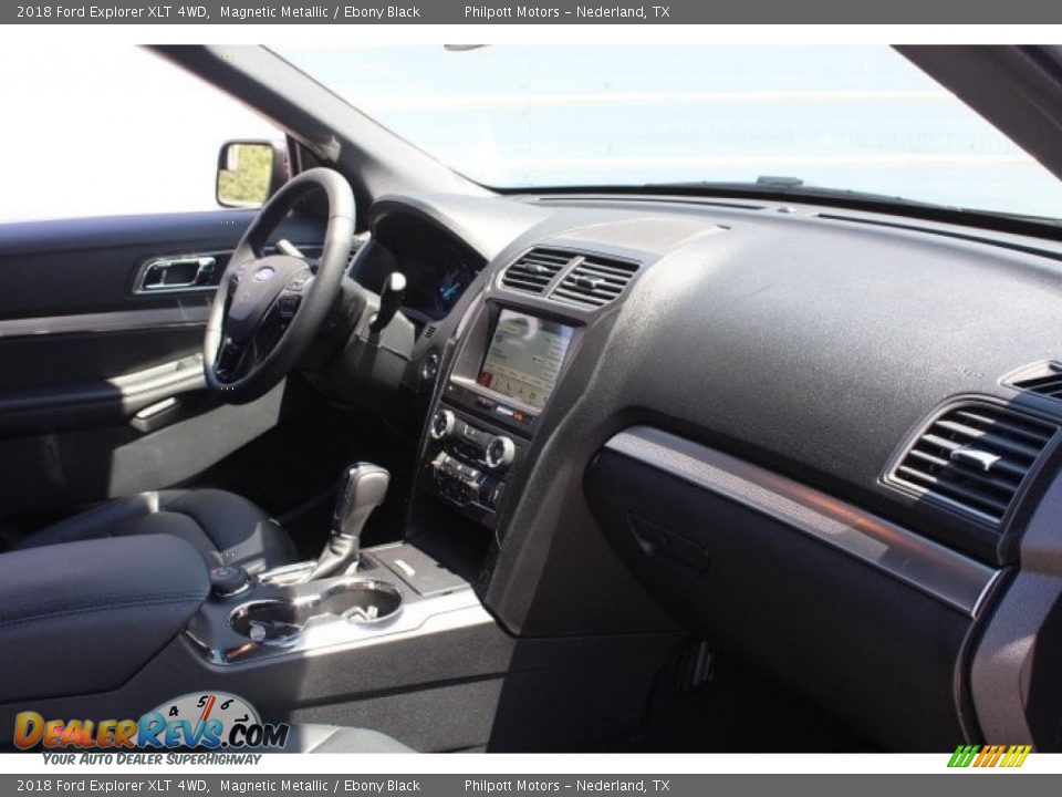 2018 Ford Explorer XLT 4WD Magnetic Metallic / Ebony Black Photo #33