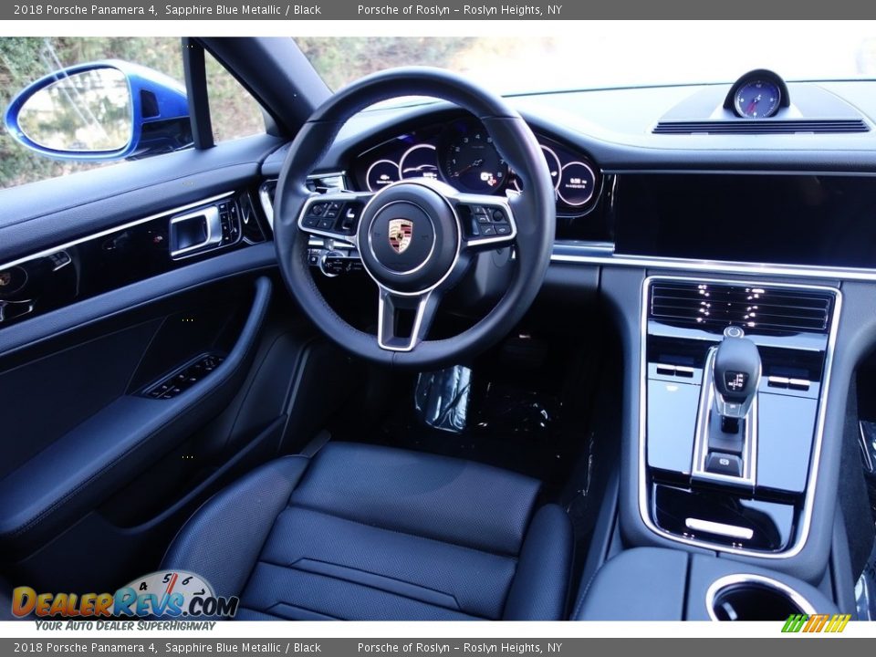 Dashboard of 2018 Porsche Panamera 4 Photo #13