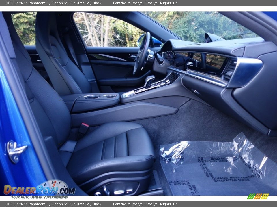 Front Seat of 2018 Porsche Panamera 4 Photo #17